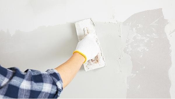 內(nèi)墻膩?zhàn)臃劢馕觯盒迯?fù)墻面缺陷的最佳選擇