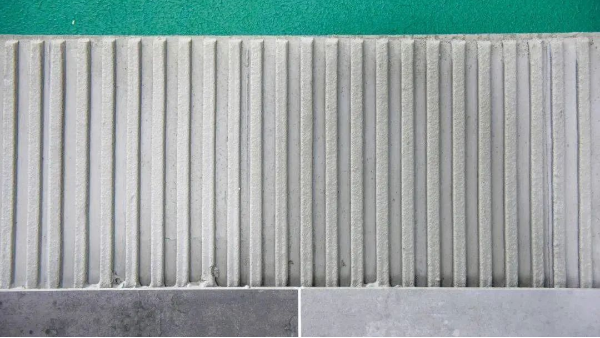 昆明瓷磚膠廠家告訴您，瓷磚膠的4個常見問題及解決方法